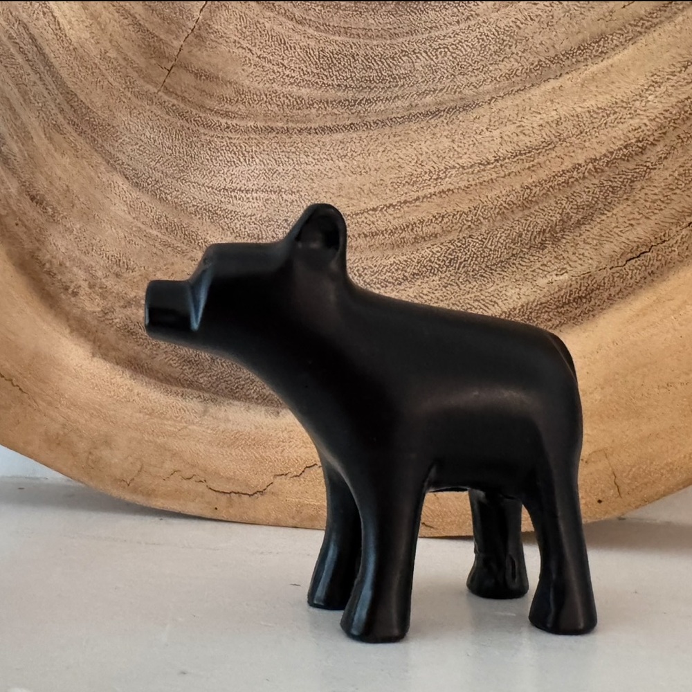 Natural Black Wonder Stone Bear Figurine